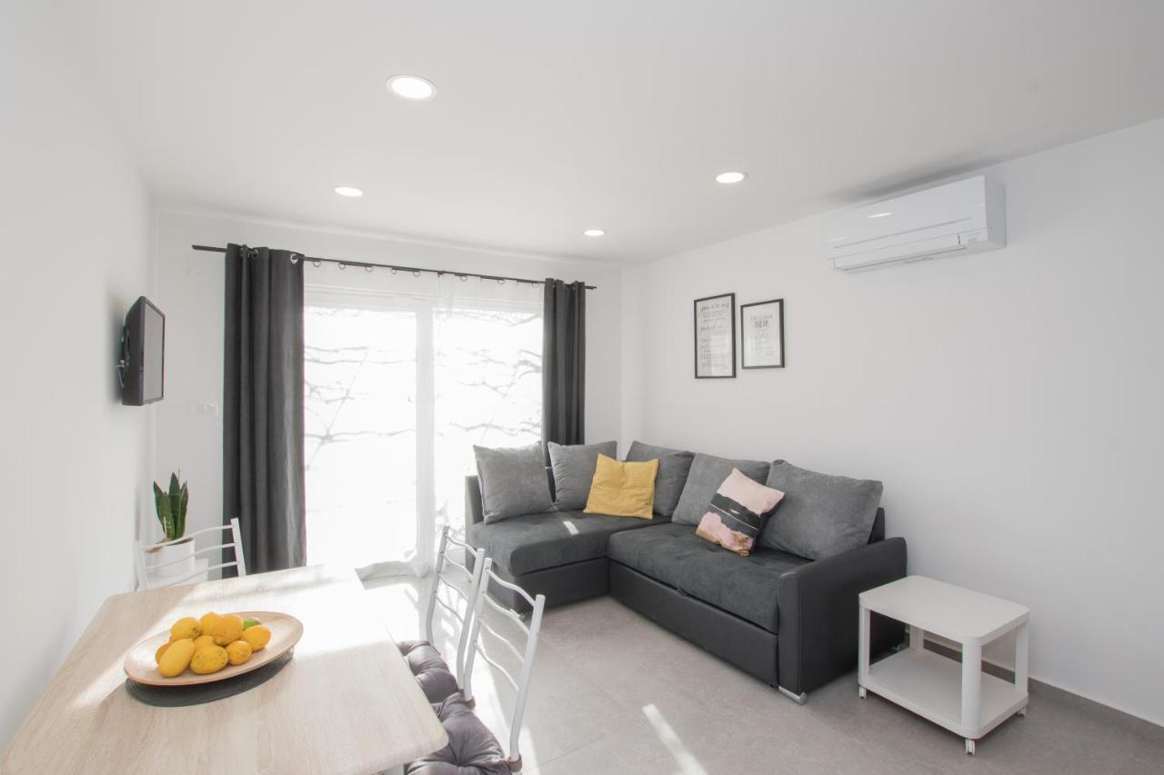 Apartments Lirio Umag Extérieur photo
