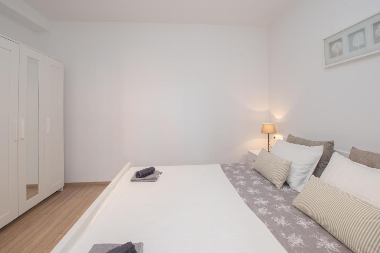 Apartments Lirio Umag Extérieur photo