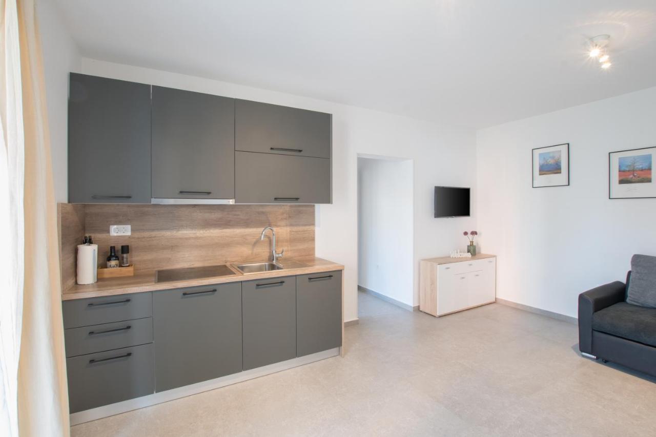 Apartments Lirio Umag Extérieur photo