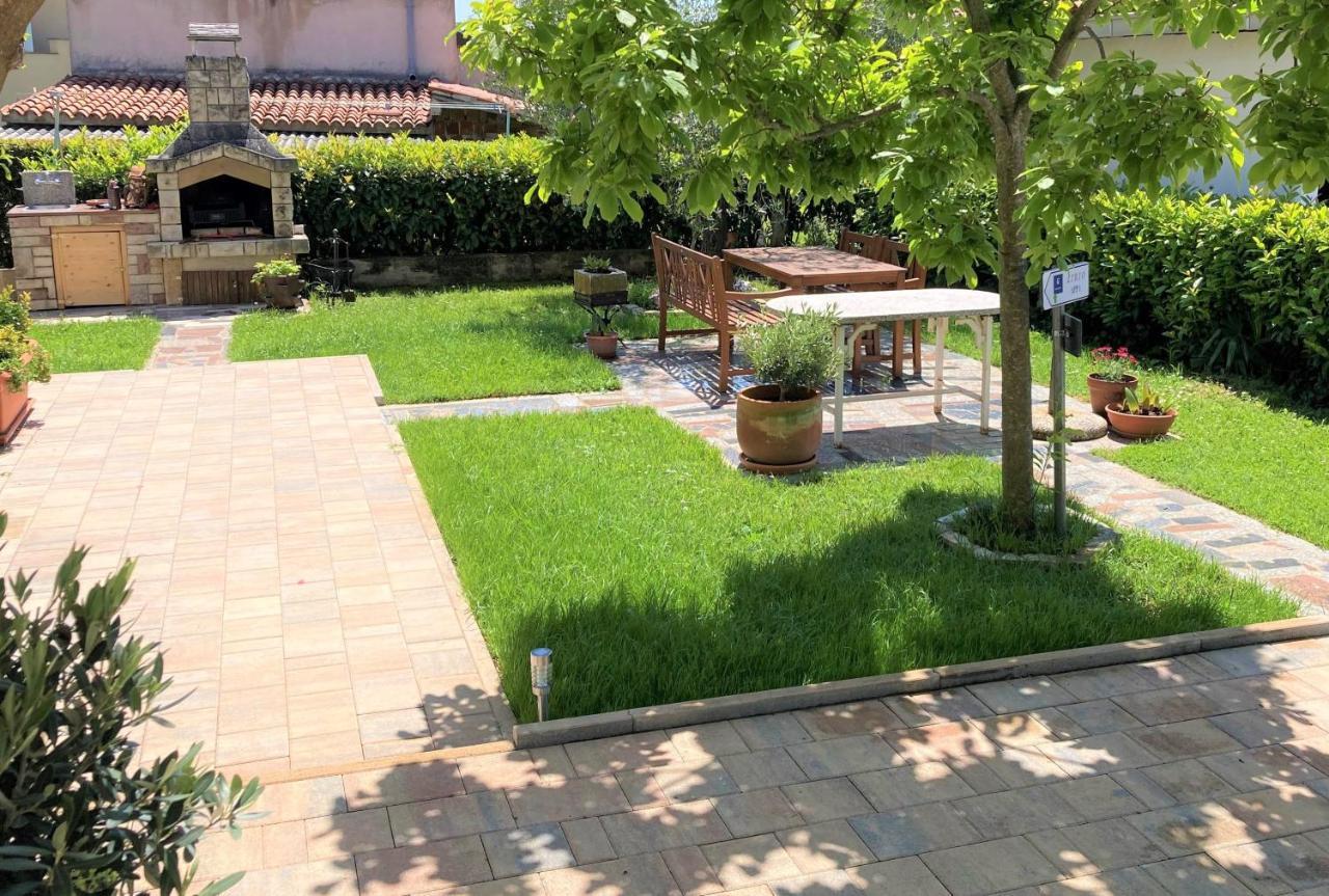 Apartments Lirio Umag Extérieur photo