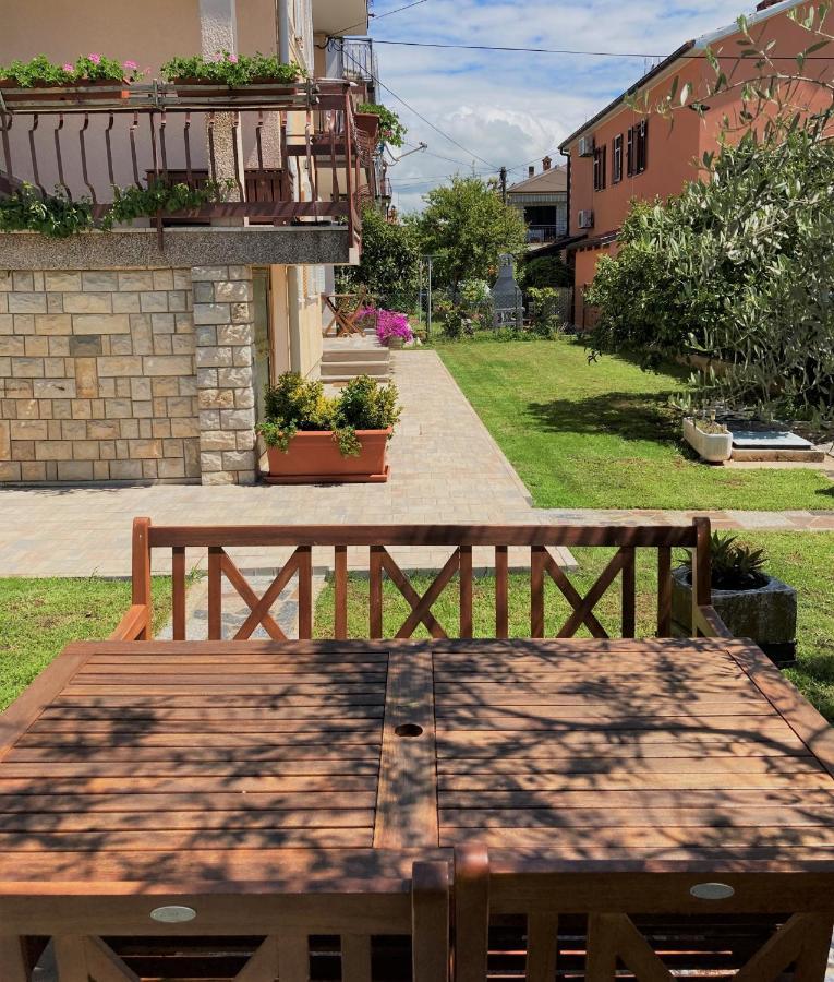 Apartments Lirio Umag Extérieur photo